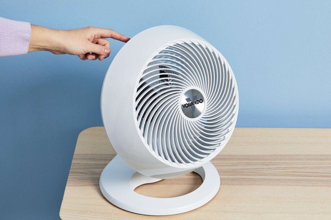 5 Best Rechargeable Fans Reviews In 2023