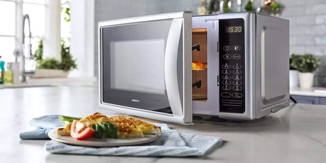 Mid-Size 1.1 Cubic-Foot GE Microwave